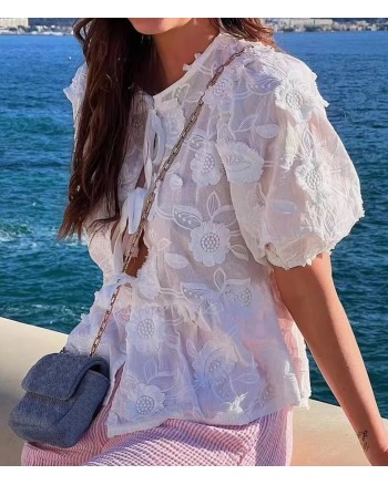 FLOWER EMBROIDERY TOP